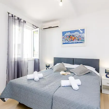 Miracle - Comfort Studio With Terrace And City View Apartman