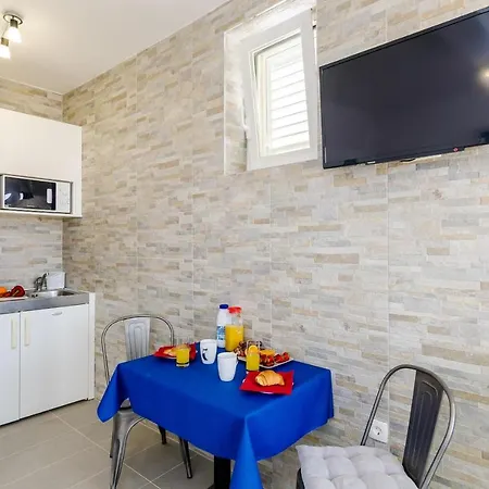 Apartman Miracle - Comfort Studio With Terrace And City View *